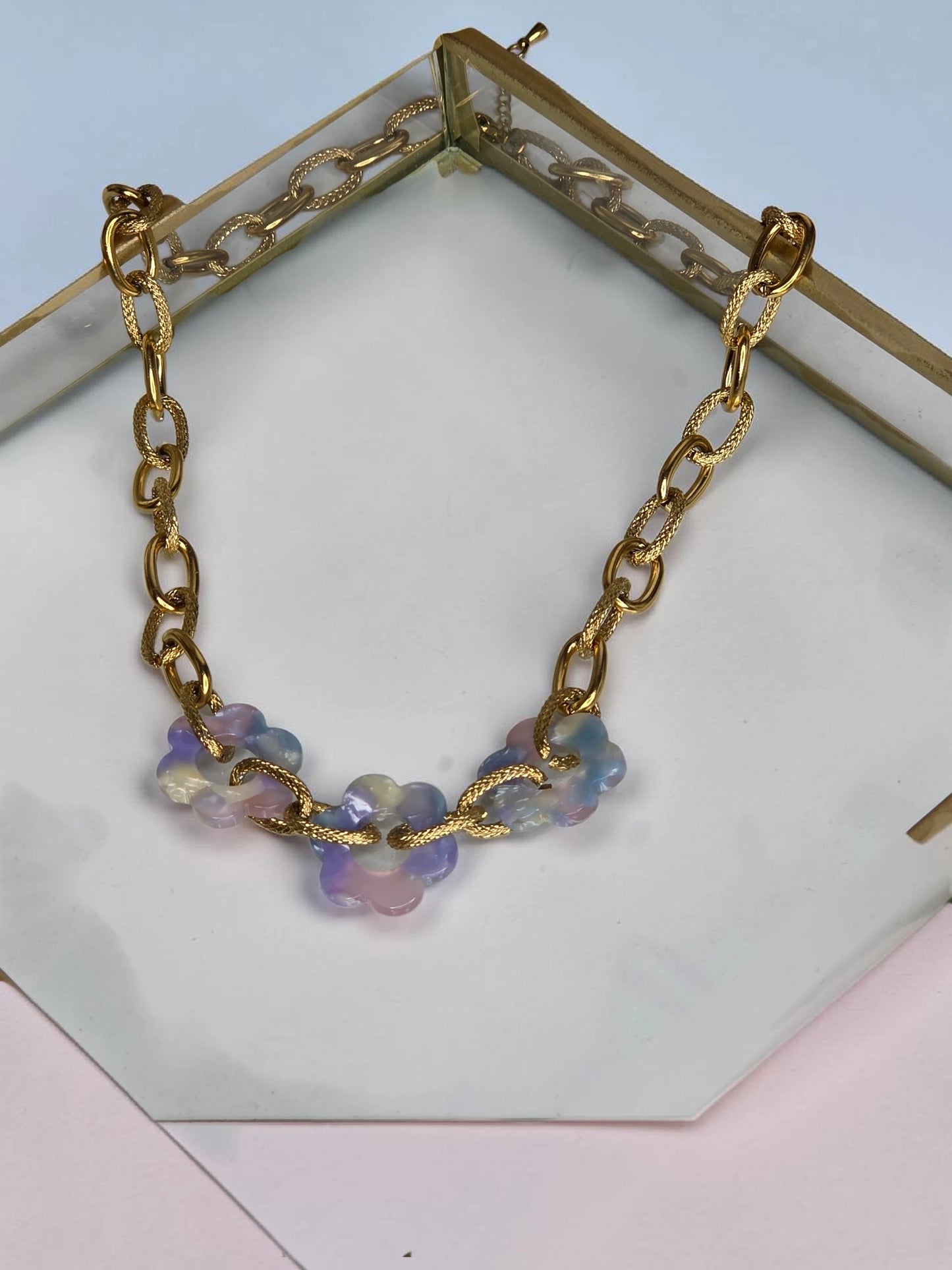 Collier COSTA